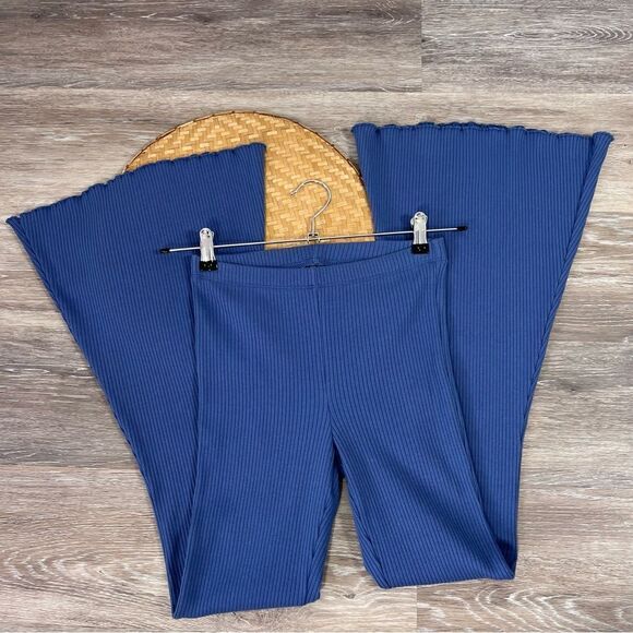 Aerie ribbed kick‎ it ultra flare pants - Picture 2 of 5